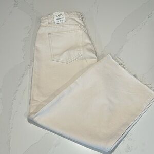 Zara Straight Leg Jeans - Off-White/Cream